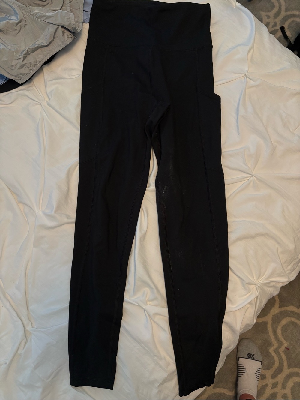 American Eagle “The Everything Pocket Legging”